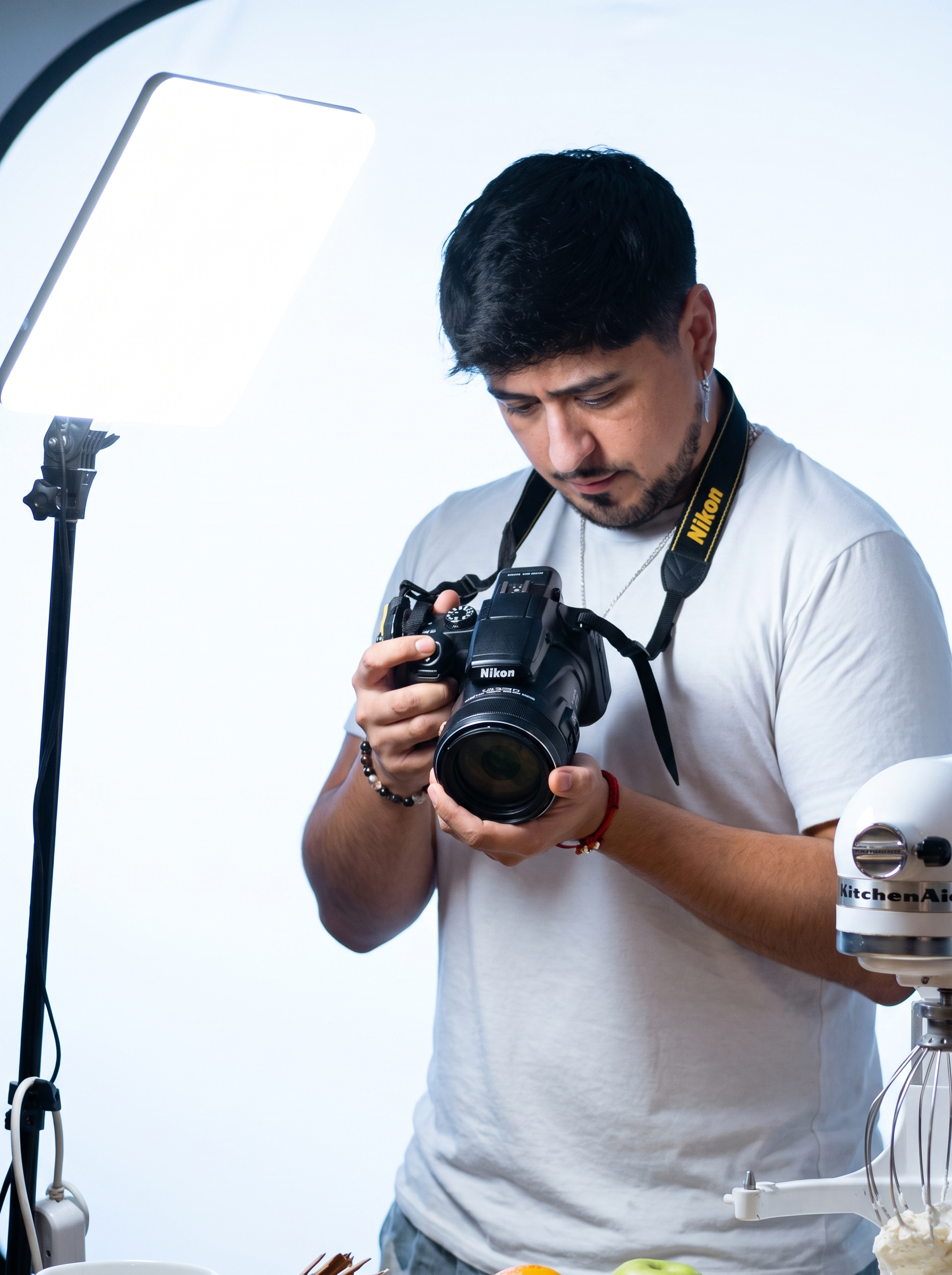 Alonso Espinosa, Director Creativo y Socio Fundador de IPSOFACTS